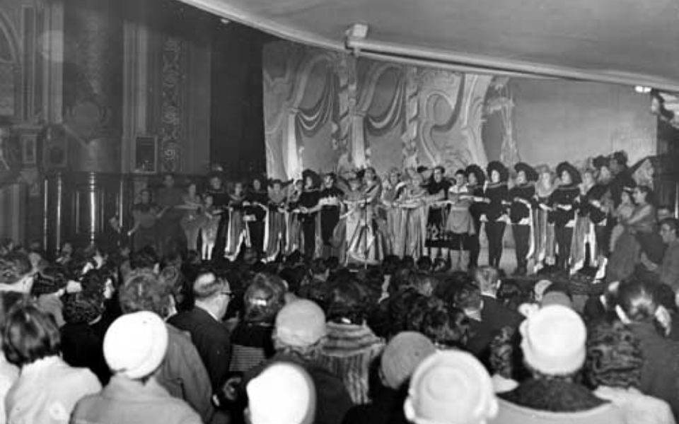 A performance of 'Babes in the Wood' at The Empire Theatre, which was situated on Briggate. Credit: Leodis