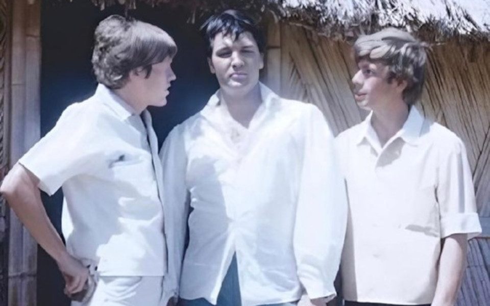 Peter Noone, Elvis Presley and Barry Whitwam, 1965, on Elvis’ film set in Hawaii.